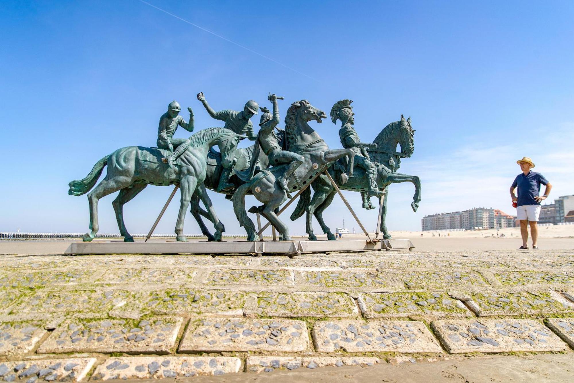 Holiday Suites Nieuwpoort Ngoại thất bức ảnh